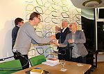 Fritz Eckenga und Kai Magnus Sting mit Professor Dr. Josef Weglage und Rudi Marhold. Foto: Angelika Knöpker